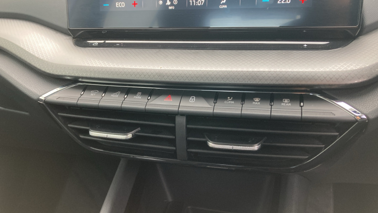 Skoda Octavia 1.4 TSI iV SE Technology DSG 5dr Hatchback